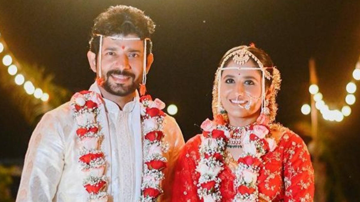 vineet kumar singh wife