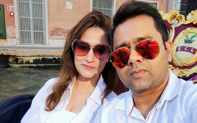 aakash chopra wife