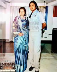 vinod mehra wife